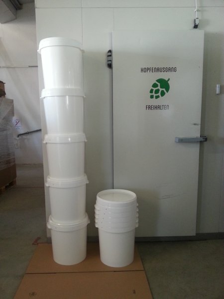 10 Buckets Plastic with Lid, 30L